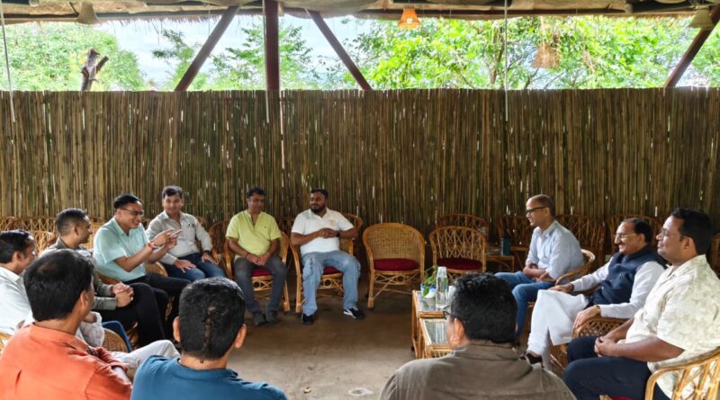 लेखक गांव की ‘प्रकृति की पाठशाला’ बना उत्तराखंड पर्यटन चिंतन का केंद्र