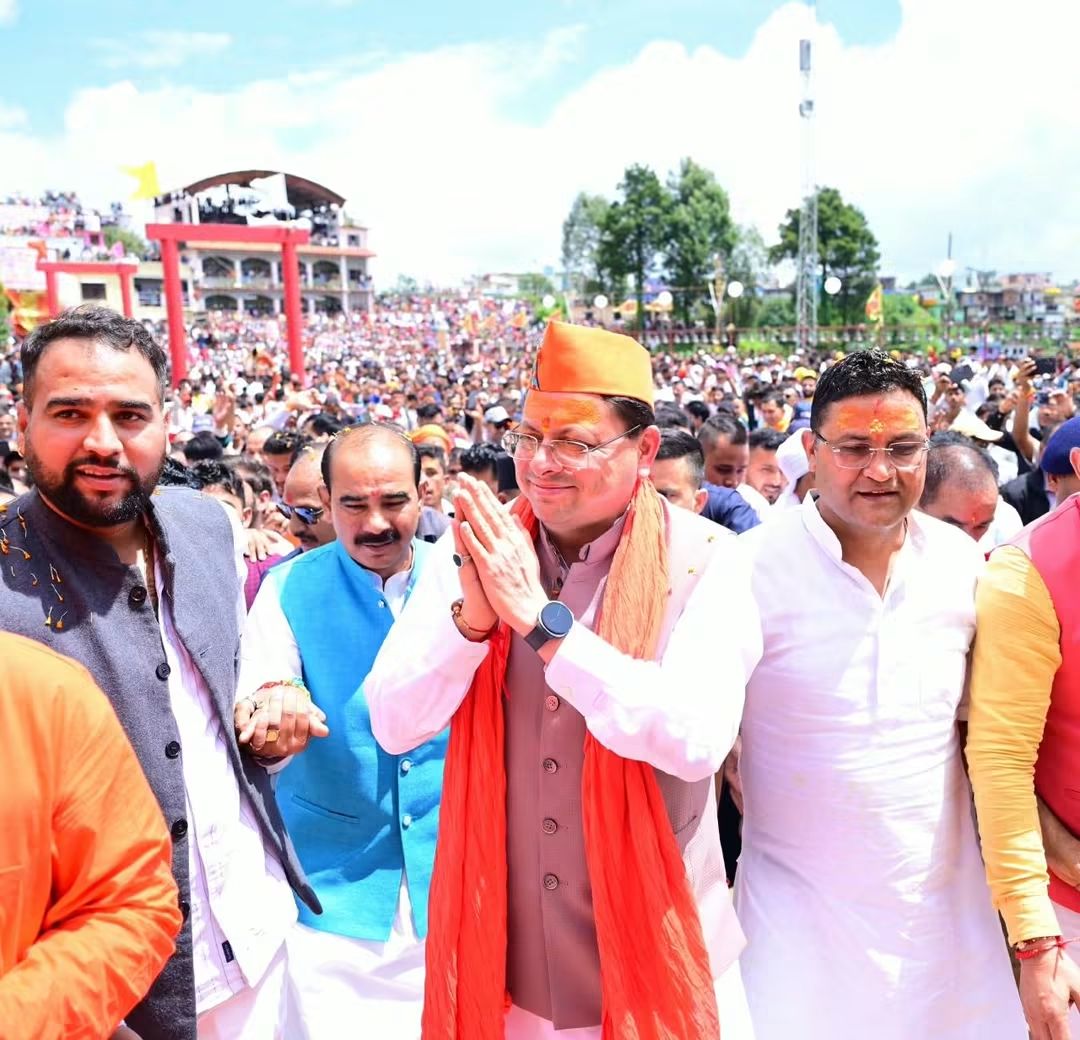 देवीधुरा में ऐतिहासिक बग्वाल: आस्था, परंपरा और संस्कृति का अद्भुत संगम, सीएम धामी ने की पूजा-अर्चना