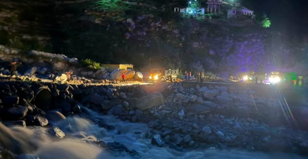 सीएम धामी के निर्देश पर तमक नाले में रिकॉर्ड समय में बहाल हुई आवाजाही