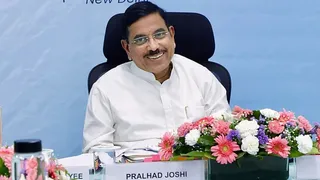 केंद्रीय शिक्षा मंत्री ने उत्तराखंड के ‘पूर्ण साक्षर राज्य’ बनने पर मुख्यमंत्री को दी बधाई